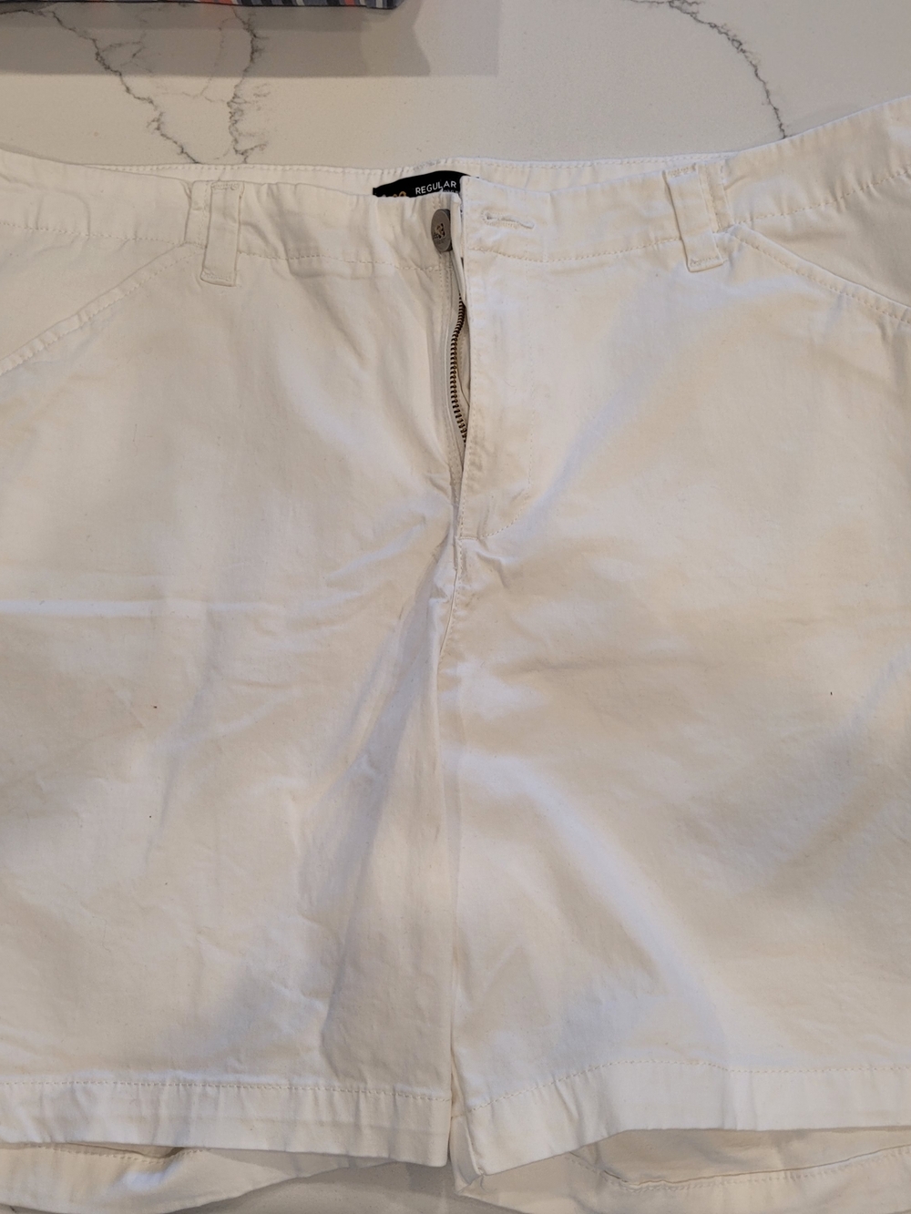 WOMENS Lee White Regular Fit Mid Rise Shorts NWOT SIZE 18